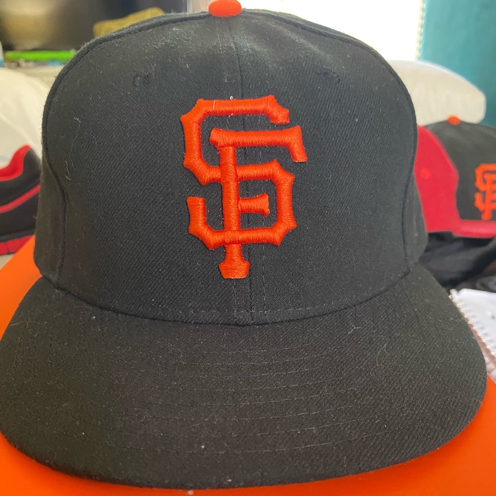 SF Giants Fitted Hat - 7 1/4 used